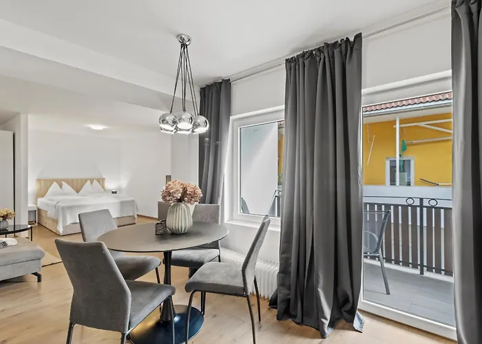 Apartment Farawayhomes Bruck An Der #4